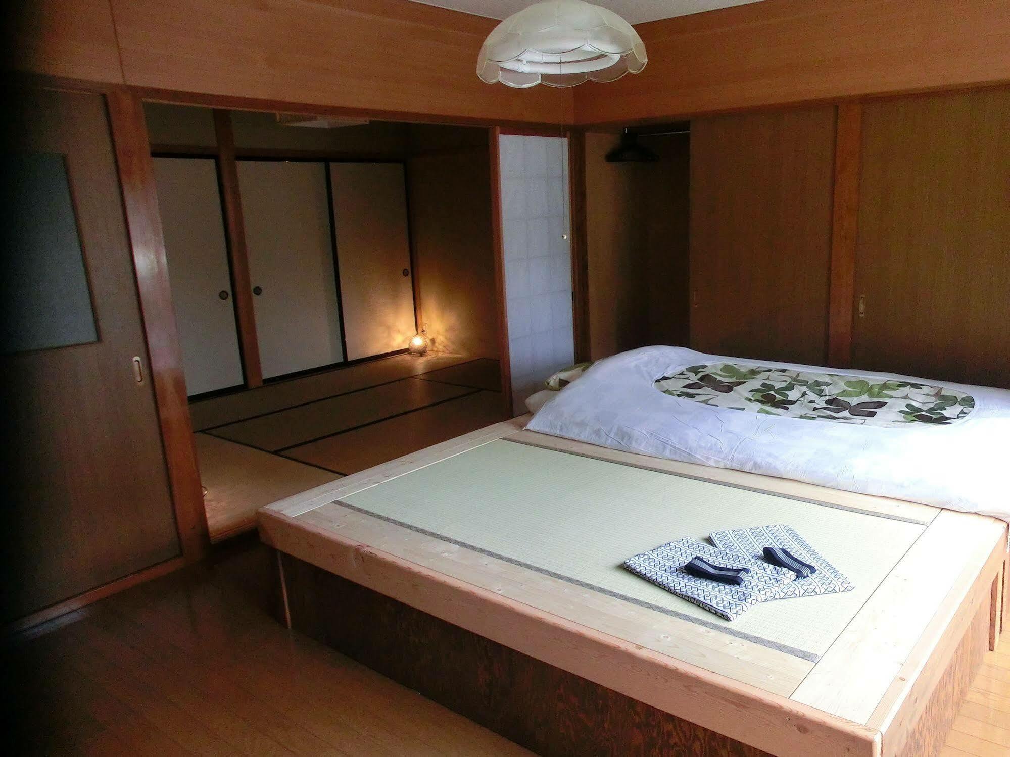 Hotel Takayama Ninja House Esterno foto