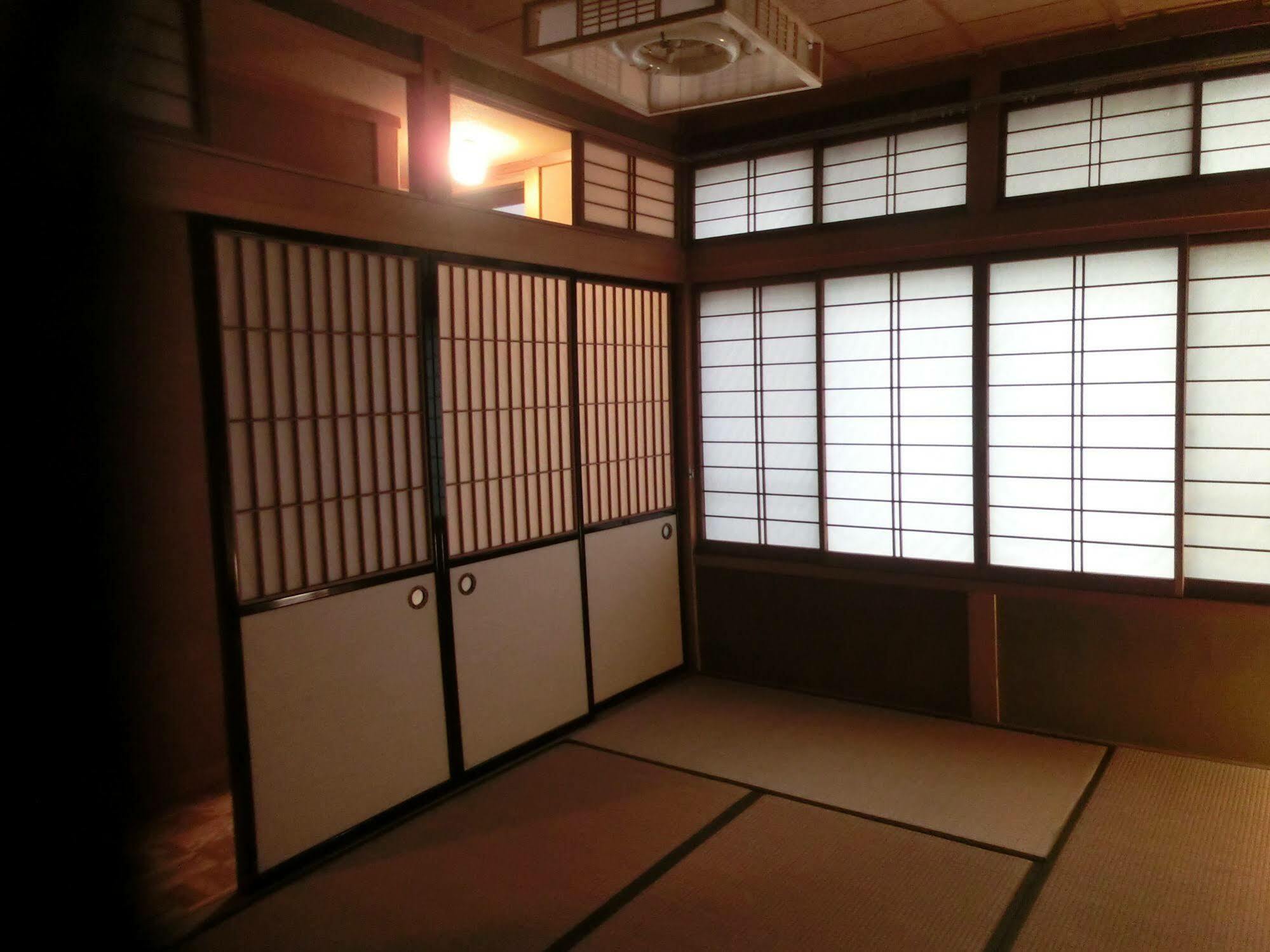 Hotel Takayama Ninja House Esterno foto