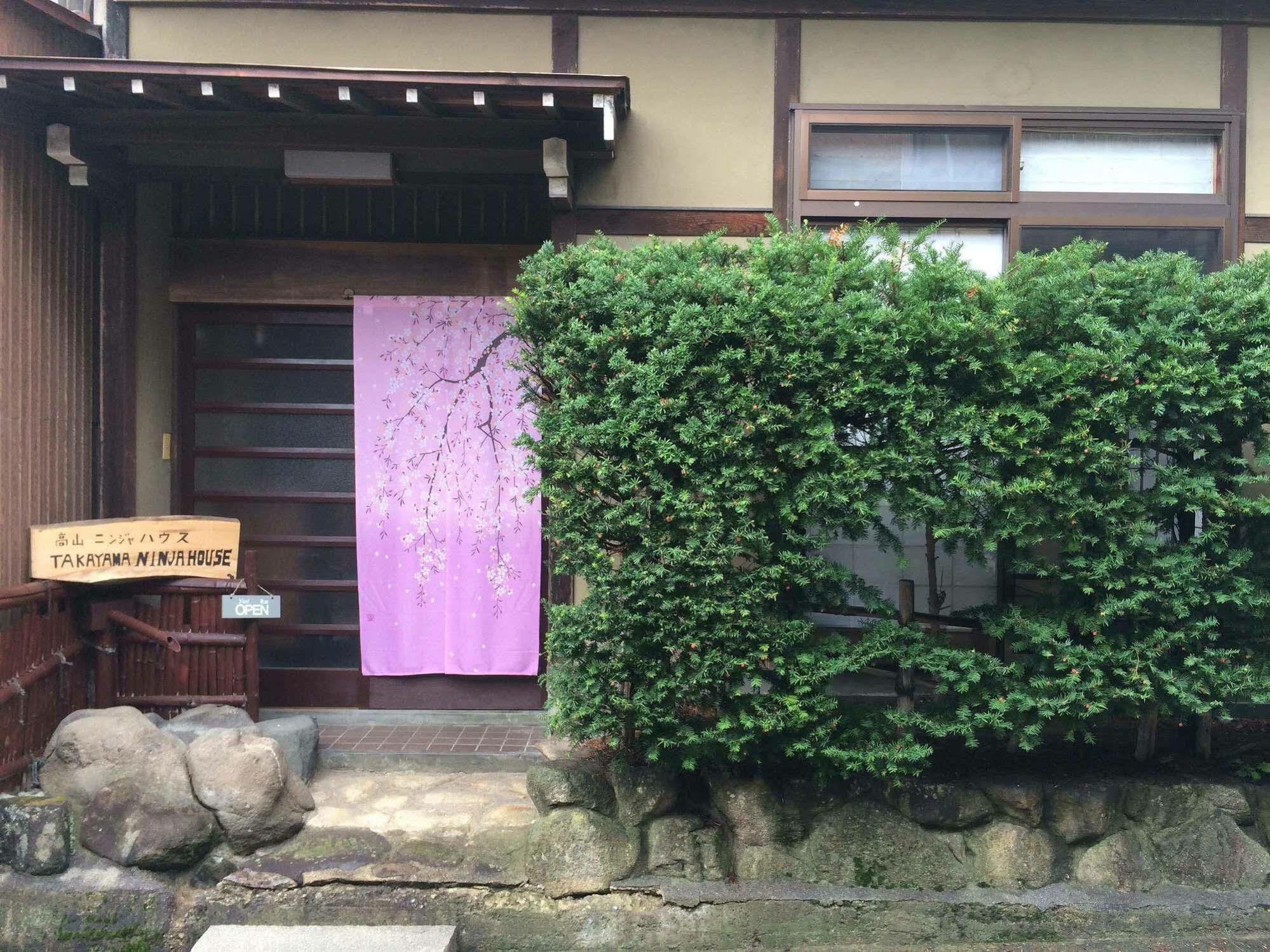 Hotel Takayama Ninja House Esterno foto