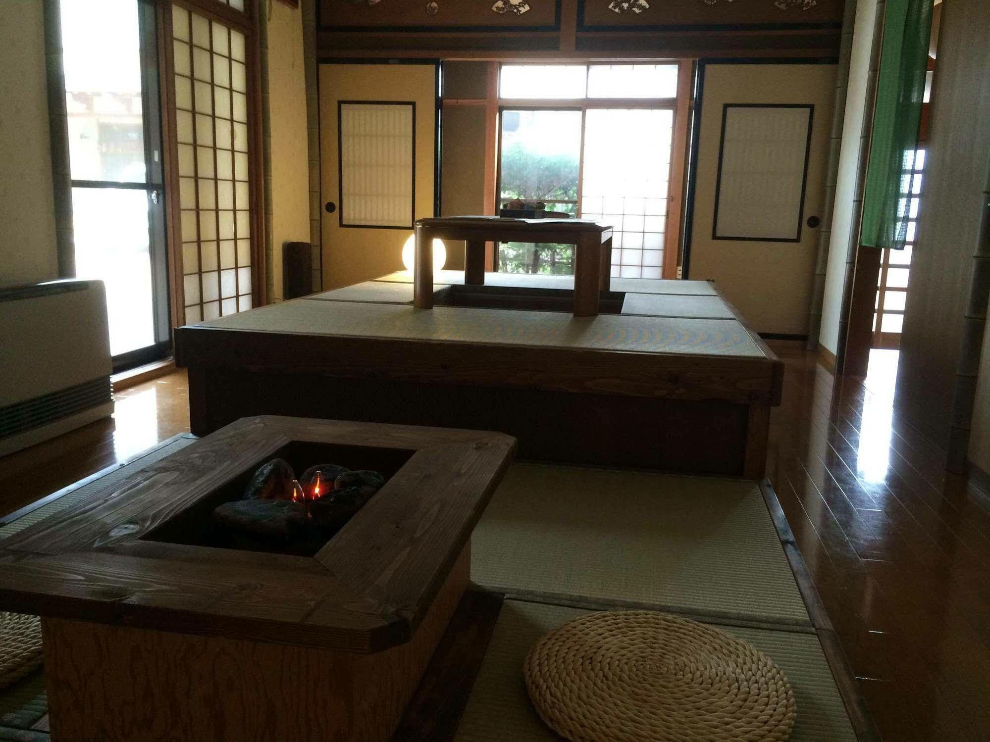 Hotel Takayama Ninja House Esterno foto