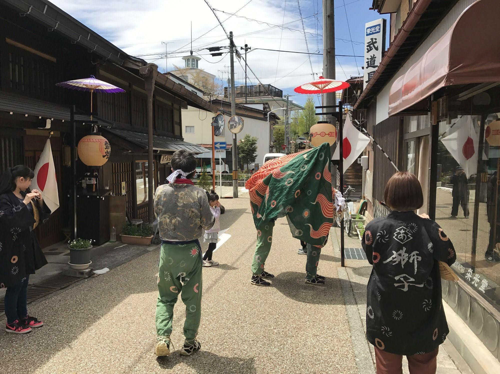 Hotel Takayama Ninja House Esterno foto